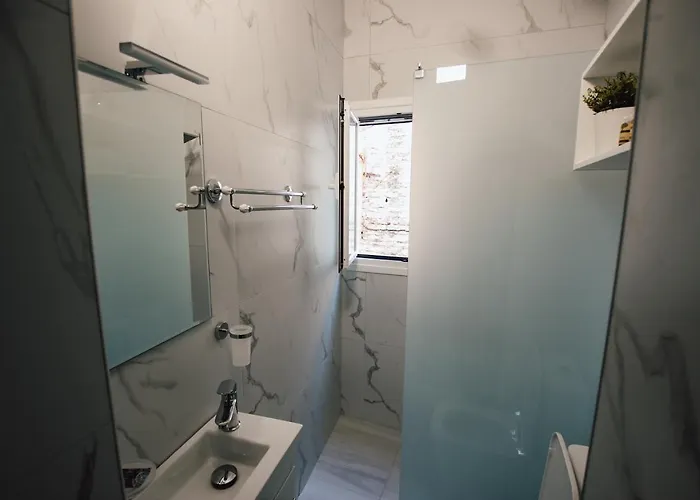 فندق مبيت وإفطار Hoxha 3*