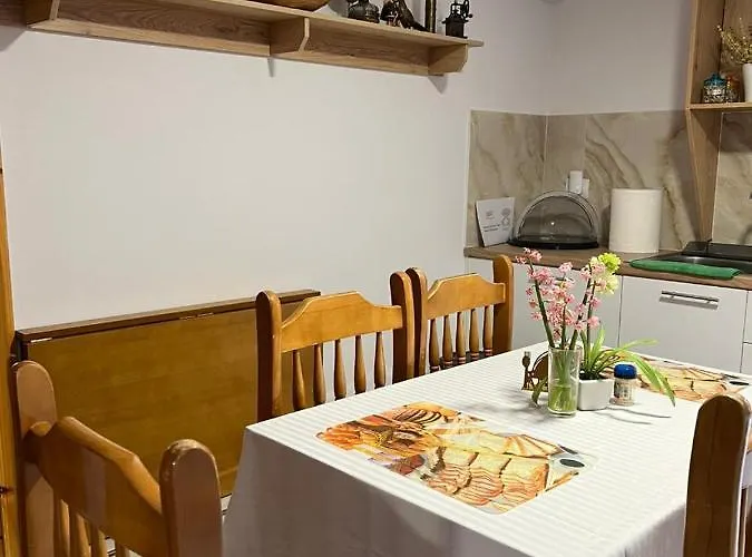 Hoxha Bed & Breakfast 3*
